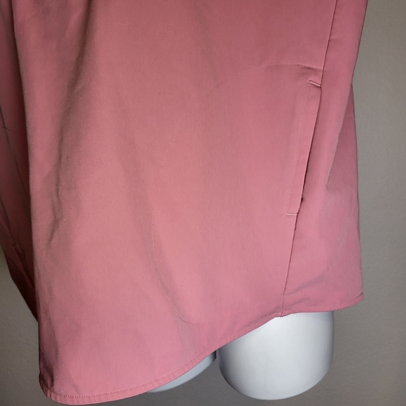 Figs Rafaela Oversized Sleeveless Scrub Top in Chalk Pink size Large - Picture 4 of 7